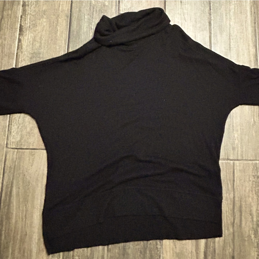 Vera Wang Turtleneck